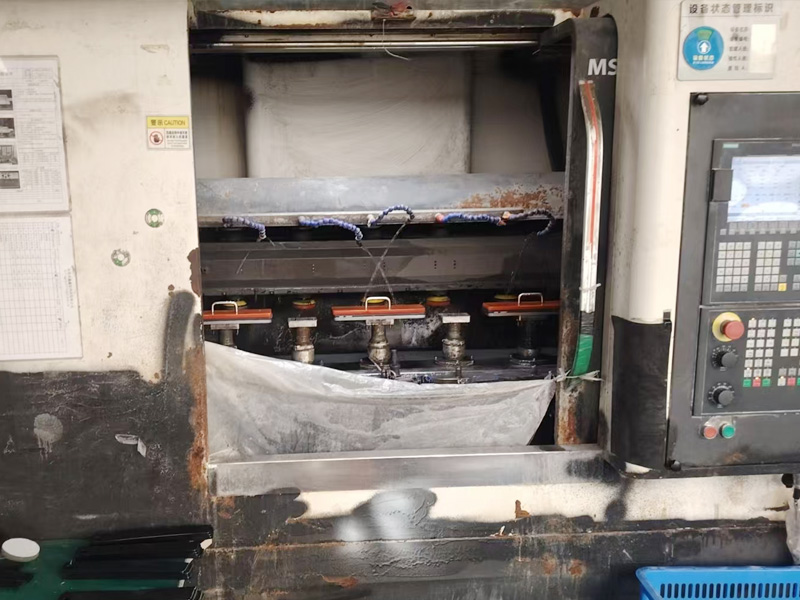 五轴自动化打磨车间